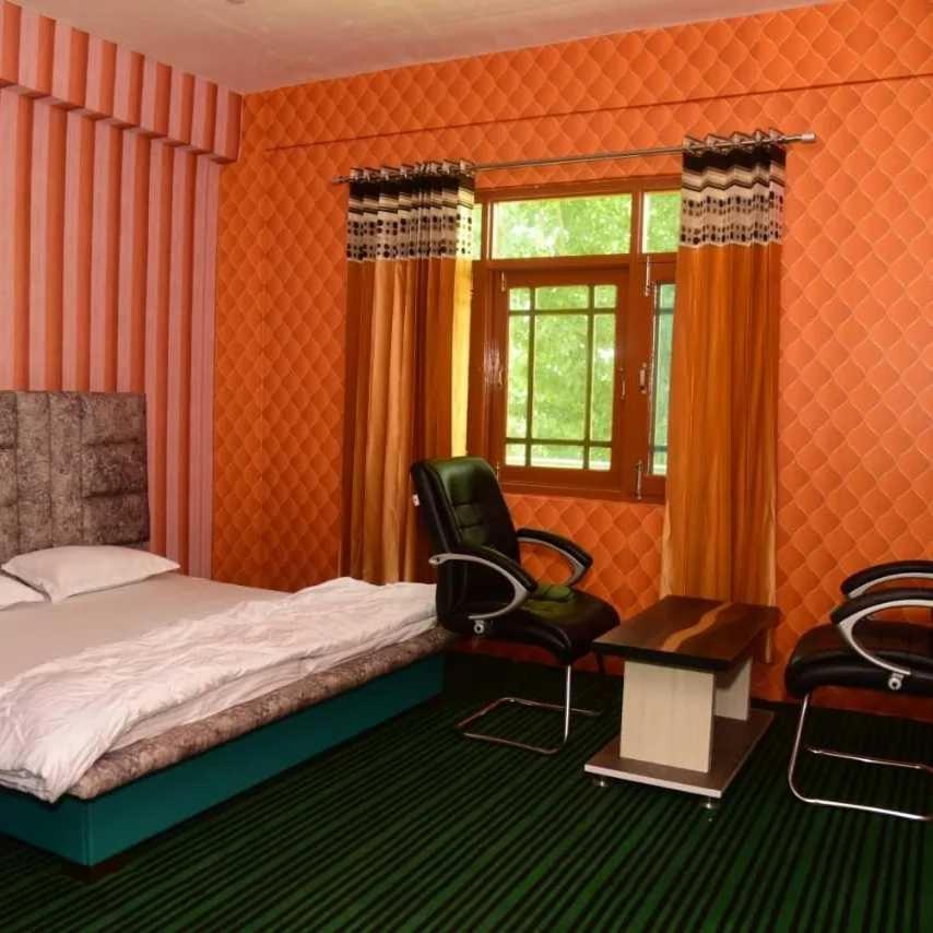 Hotel O Graceland Srīnagar Kültér fotó
