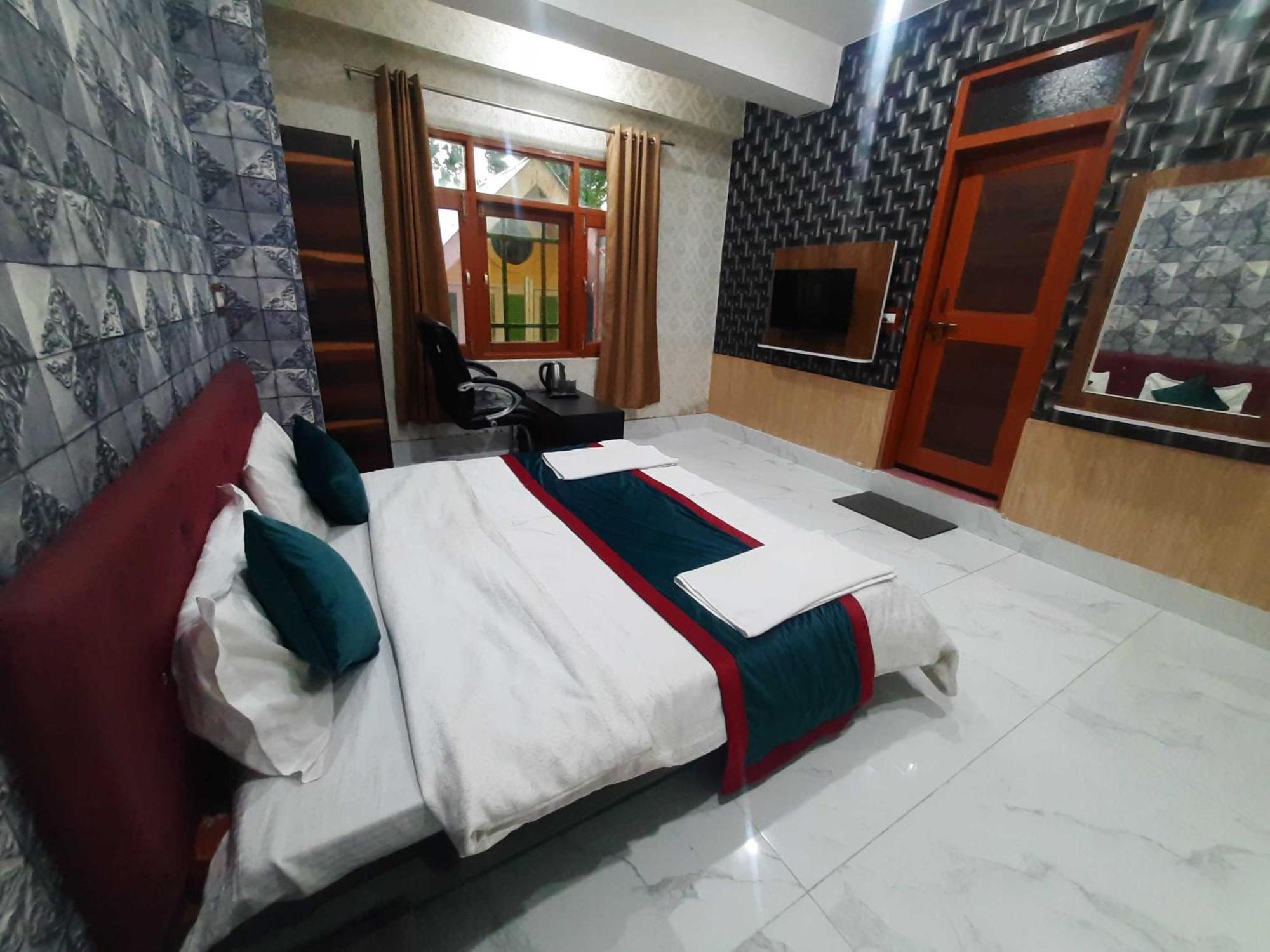Hotel O Graceland Srīnagar Kültér fotó
